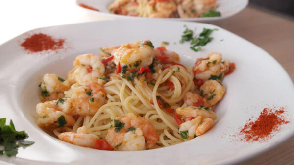 Spaghettis aux crevettes et au Pimenton de la Vera